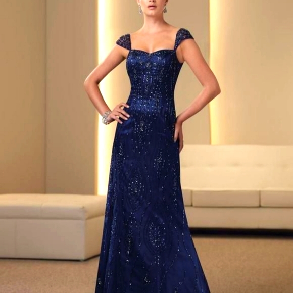 Mon Cheri Montage Navy Blue Gown NWT Size
